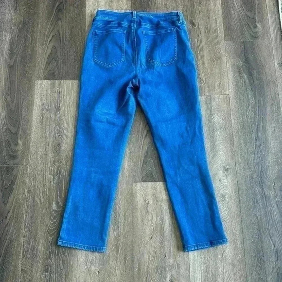 NYDJ Sheri Slim Jeans. Very blue denim color. Women’s size 8P. - Picture 5 of 6